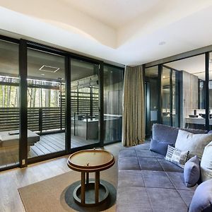 Stylish Suite Open-Air Bath